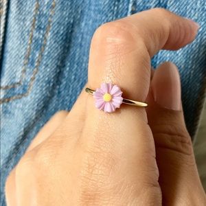 Pastel purple dainty 🌸 ring.